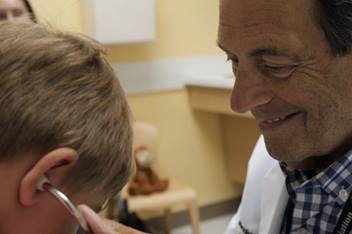 Inside Dr. Jerry Mendell's Research Lab